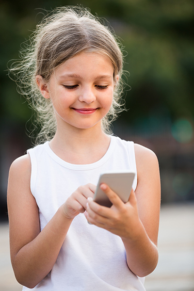 girl with mobile phone